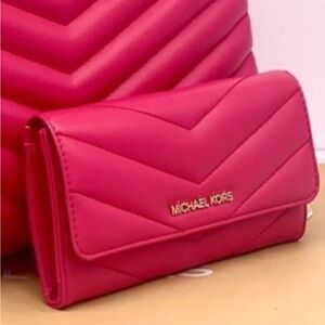 Michael Kors Large Trifold Wallet
Electric Pink